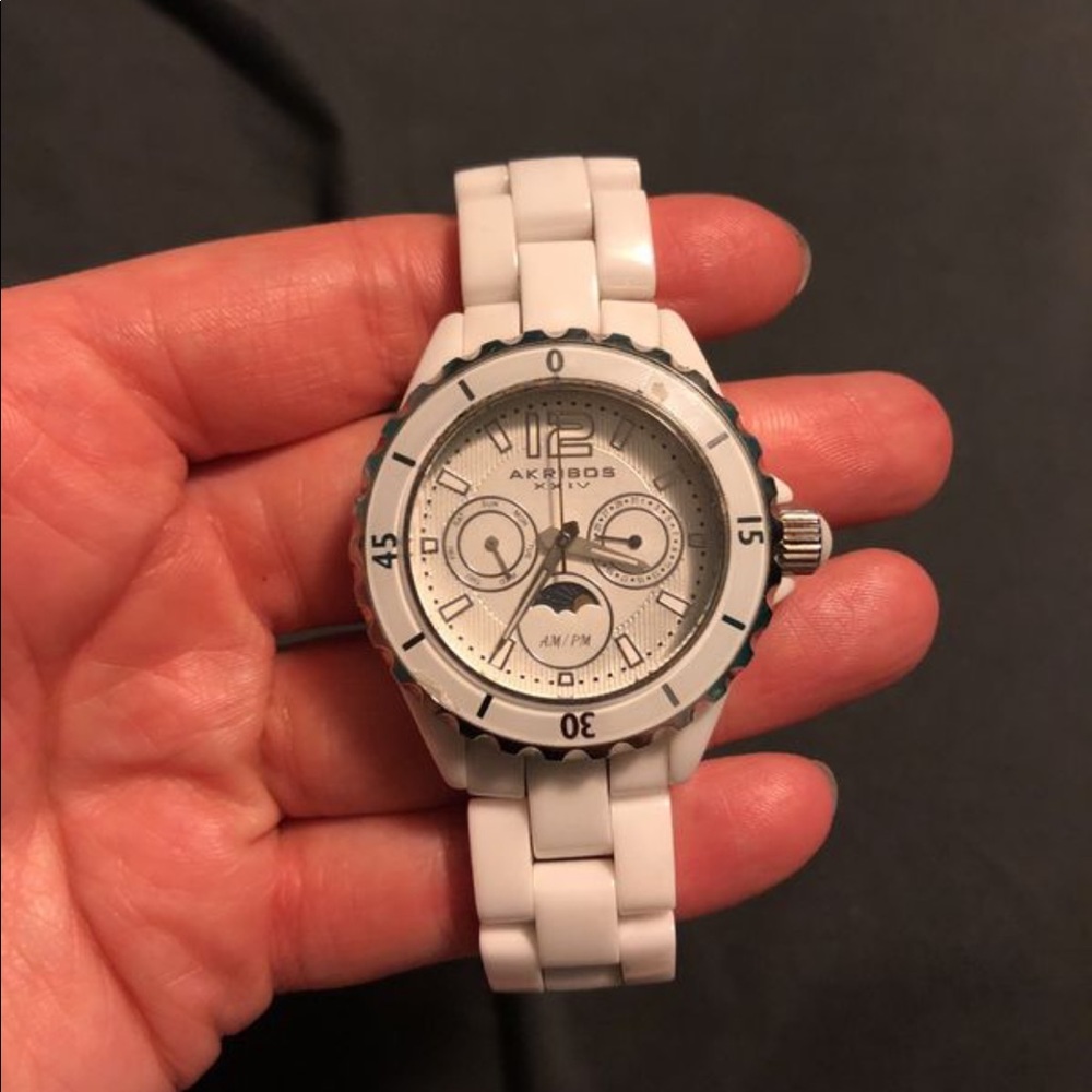 Akribos women’s watch